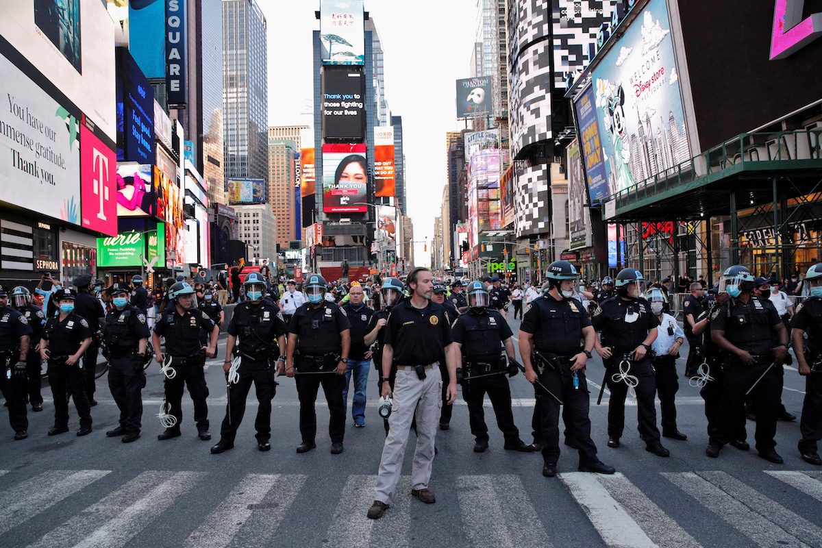 police in Times Square – New York Theater